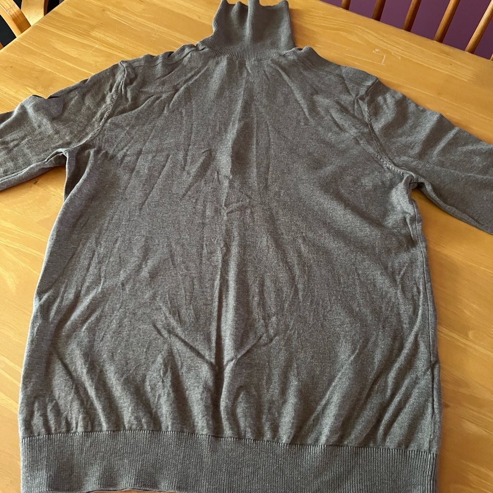 Mens long sleeve turtleneck/roll neck sweater.